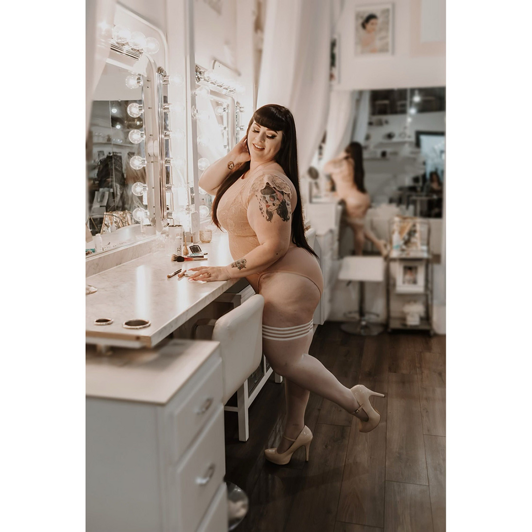Ashley – Thigh High – A – Wit