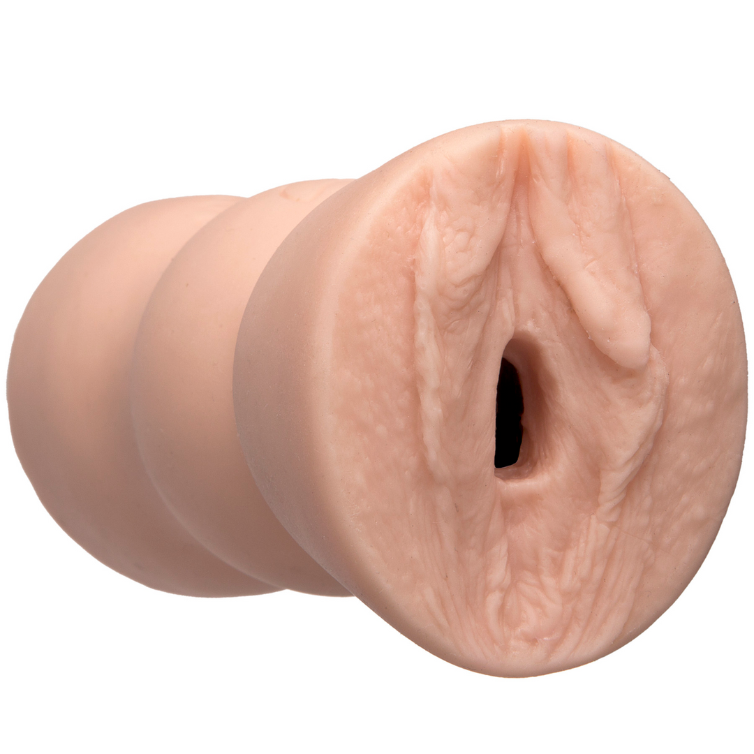 Sophia Rossi – ULTRASKYN Pocket Pussy Masturbator