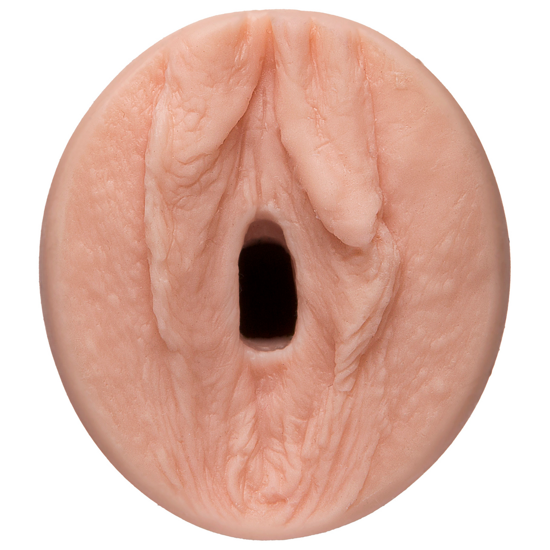 Sophia Rossi – ULTRASKYN Pocket Pussy Masturbator