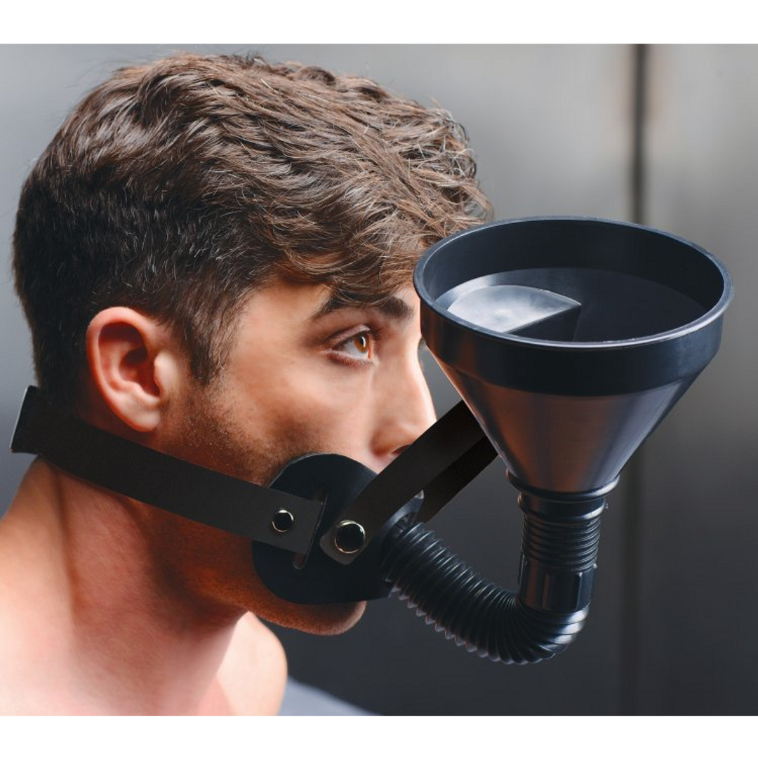 Latrine Extreme – Funnel Gag