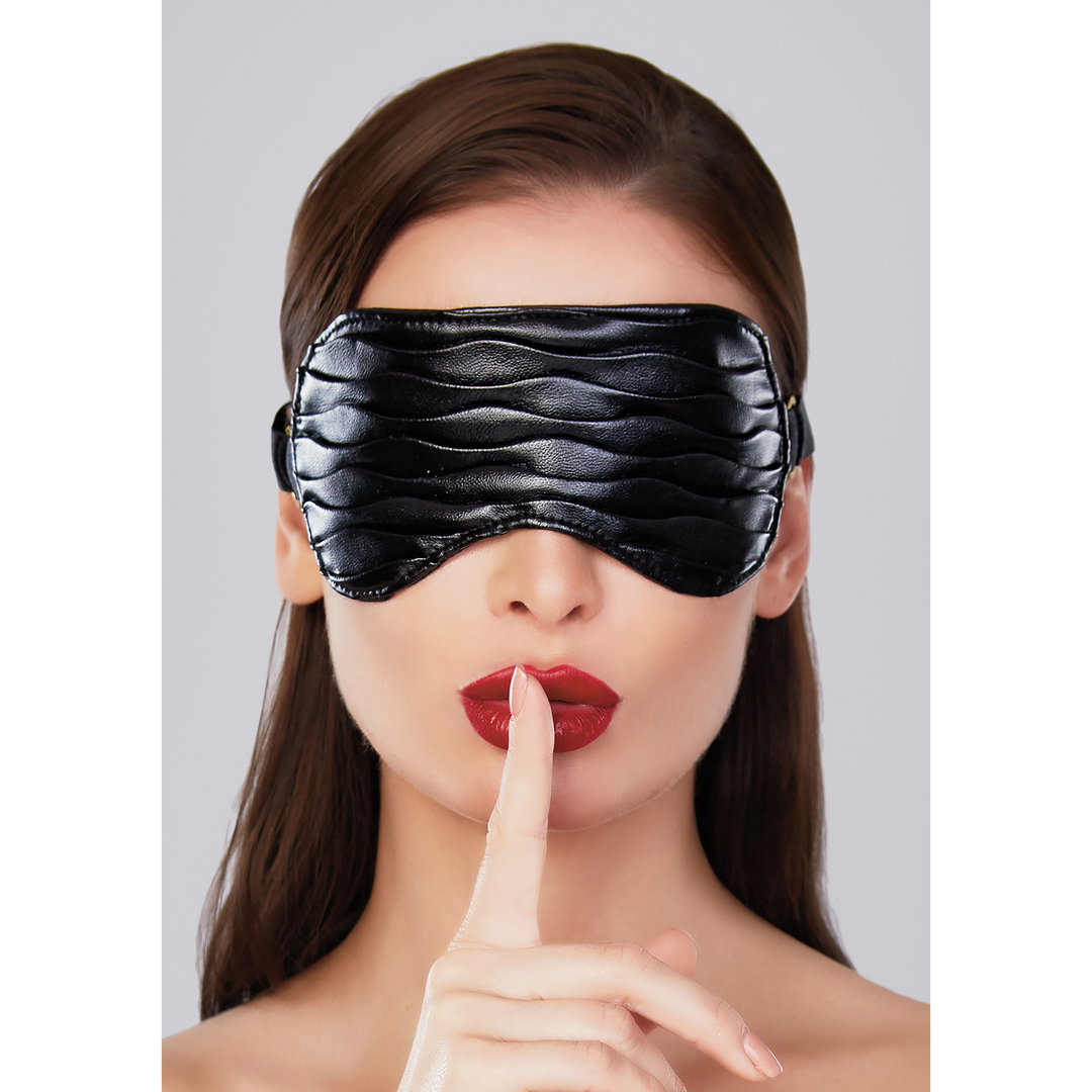 Butter Soft – Faux Leather Mask met Ruffles – One Size