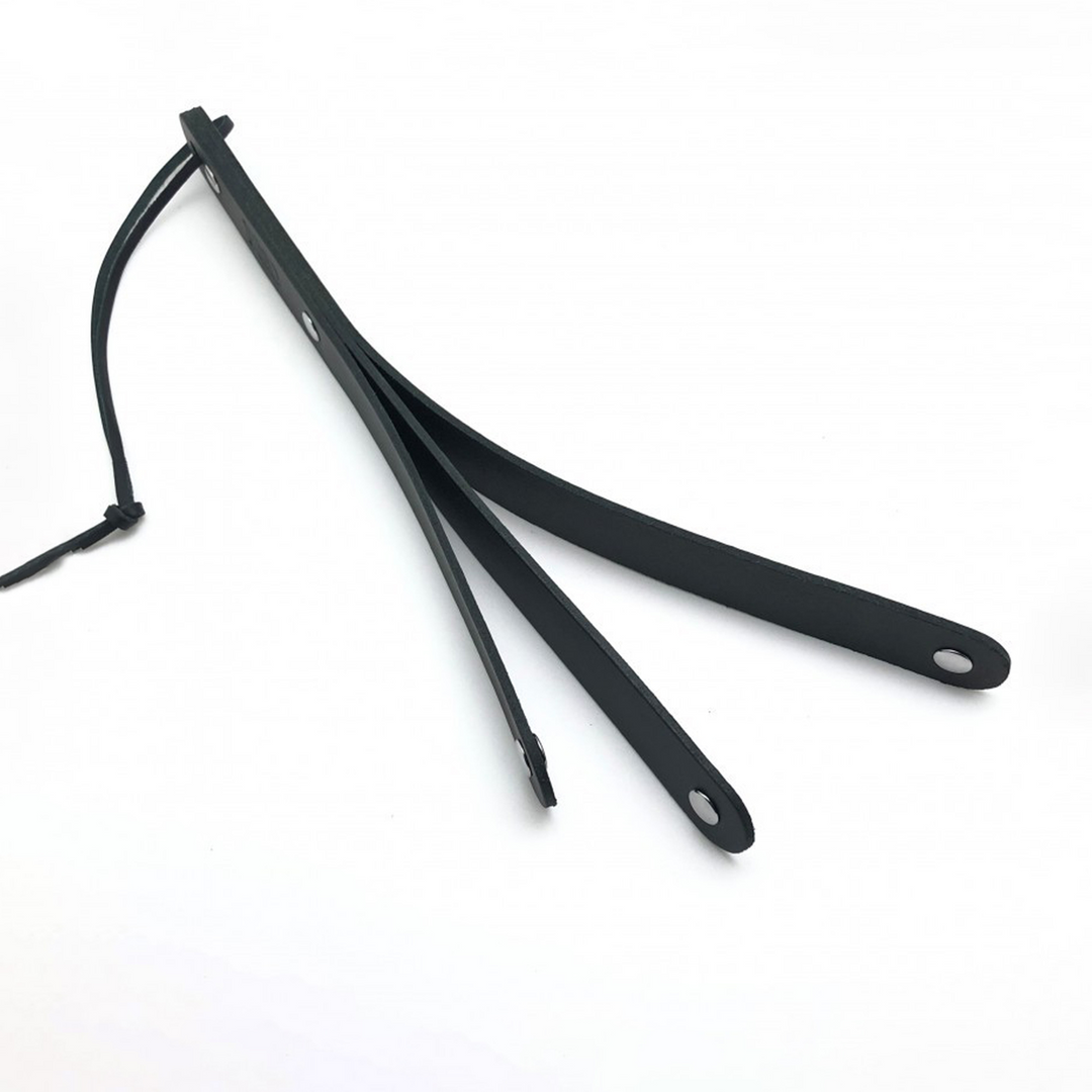 Ādas lāpstiņa ar 3 siksnām - 39,5 cm - Melna