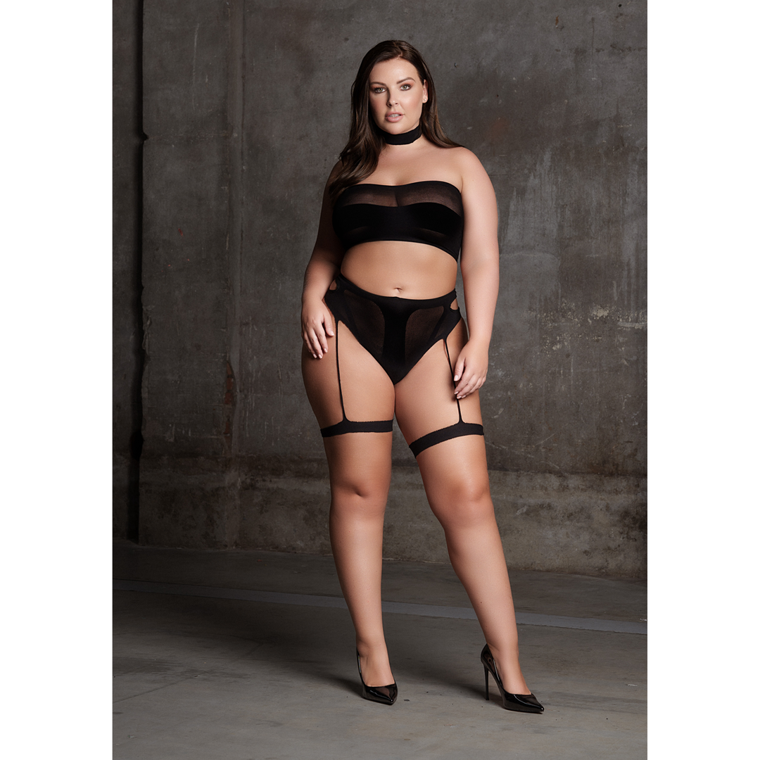 Ananke XII – Drie Delen met Choker, Bandeau Top en Pantie met Garters – Plus Size